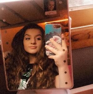 Meet your Posher, Izzy